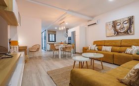 Family HOME SUITS Encantos de Sevilla